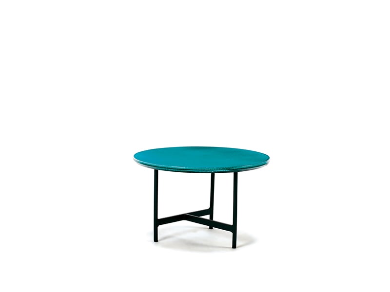 Round coffee table