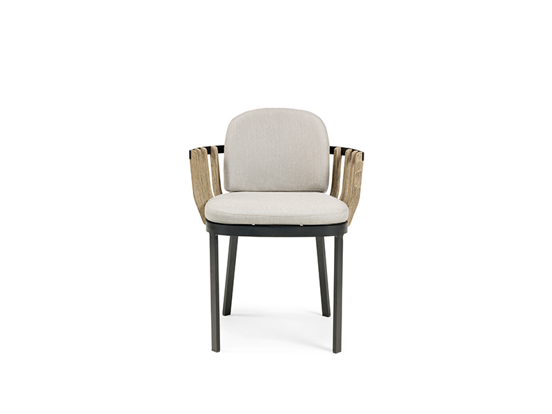 Chaise avec accoudoirs