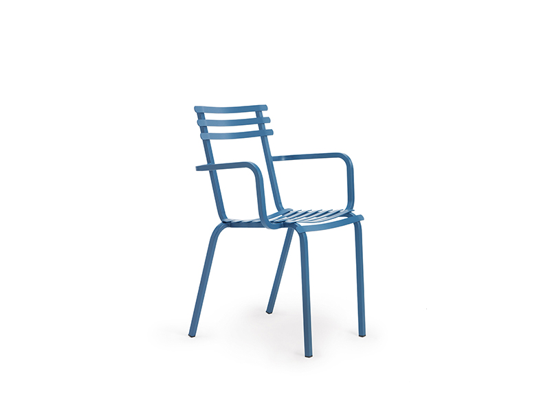 Poltroncina impilabile