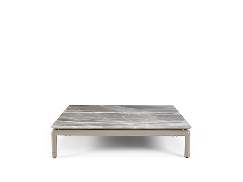 Coffee table 100x100