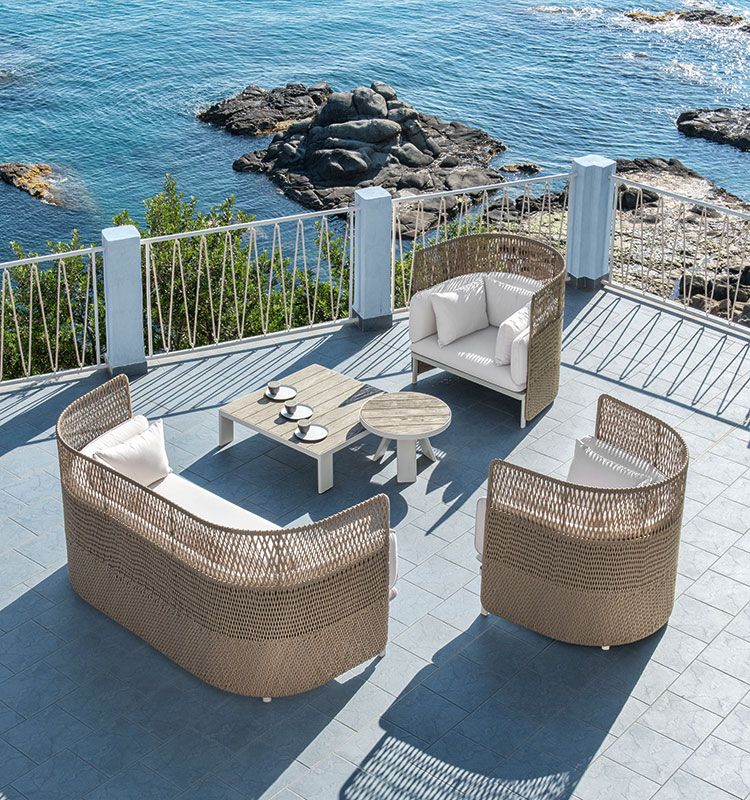 Esedra Square coffee table 90x90