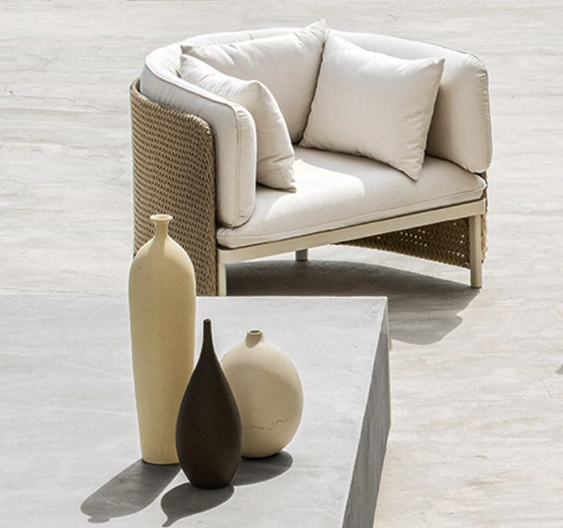 Esedra Lounge armchair