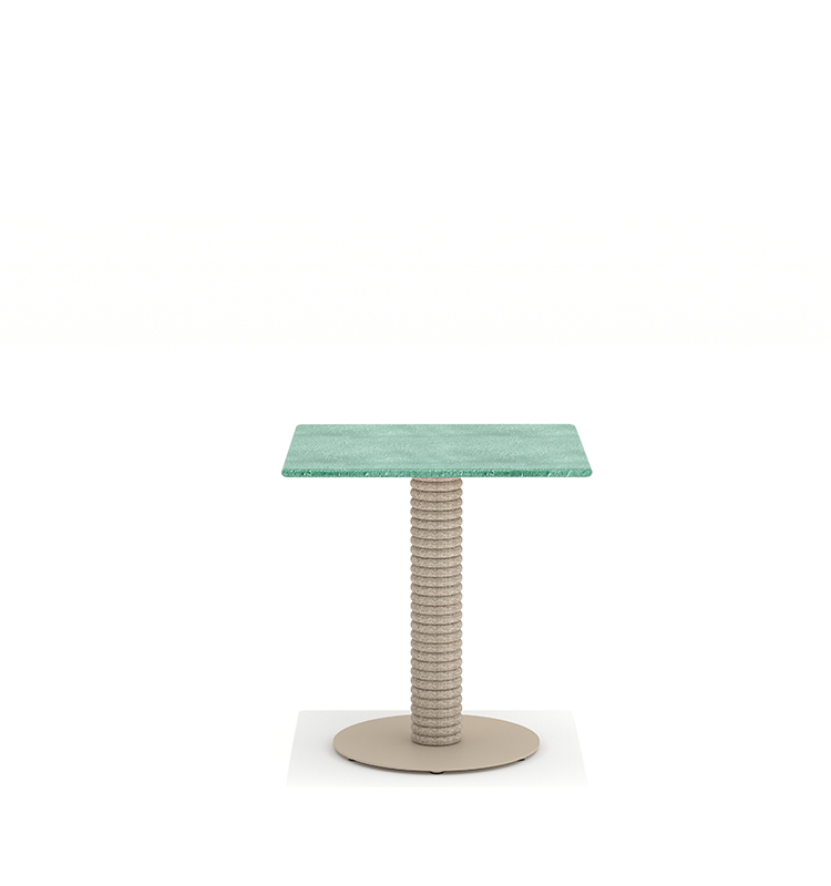 Noon Table carrée 70x70 h 66 / 74
