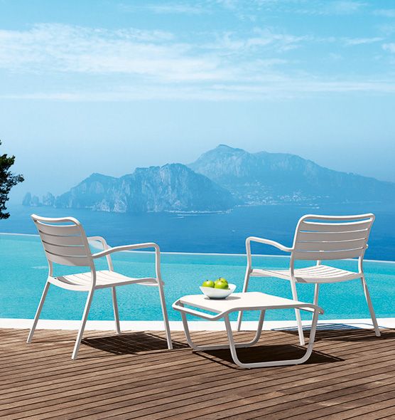 Ocean lounge armchair