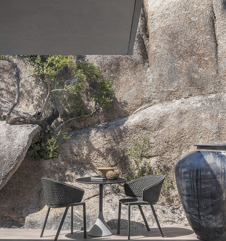 Concreto Round table Ø70 h 74