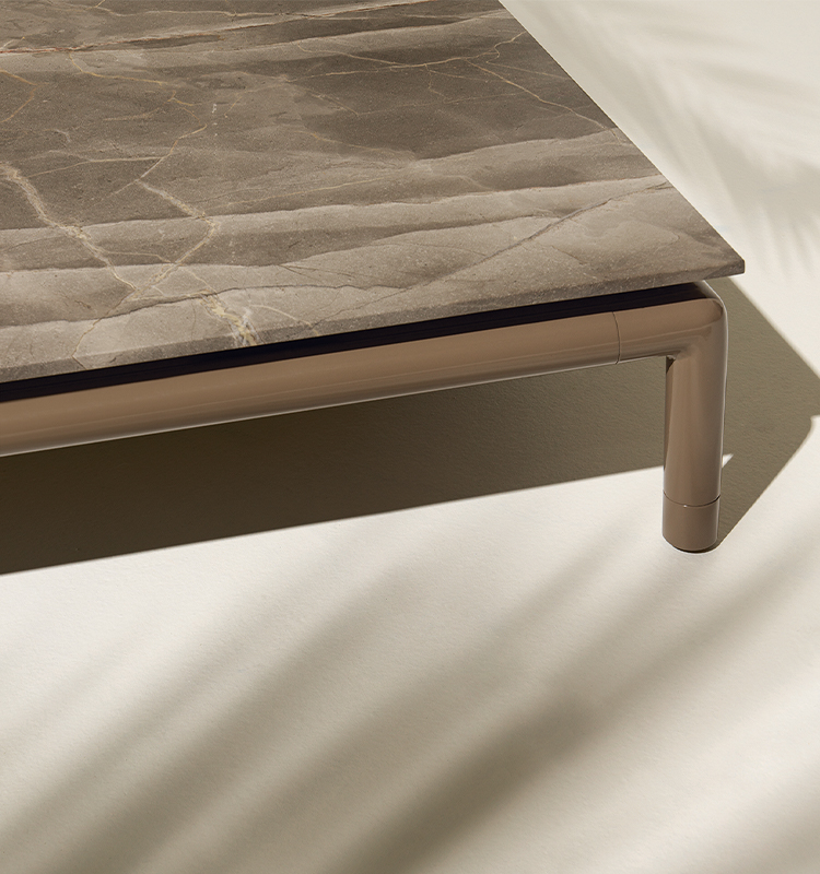 Lodge Coffee table 100x100